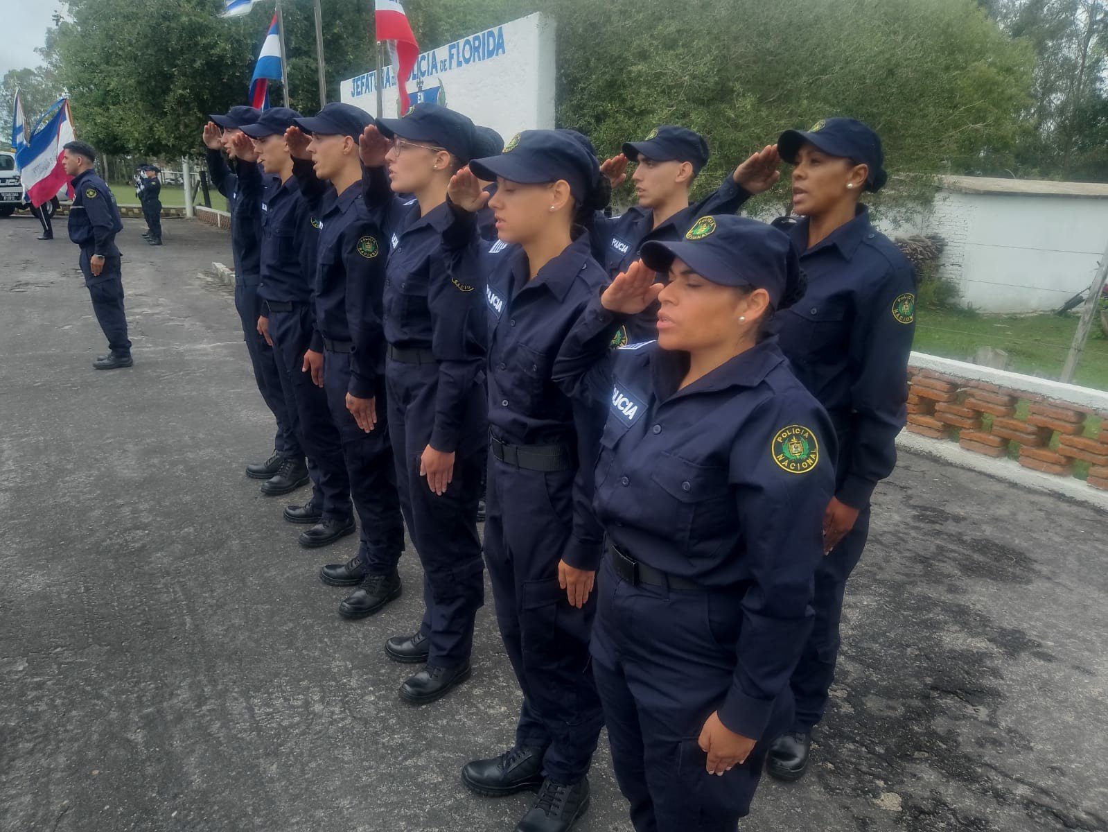 11 nuevos policías egresaron del curso de Formación Profesional en Florida