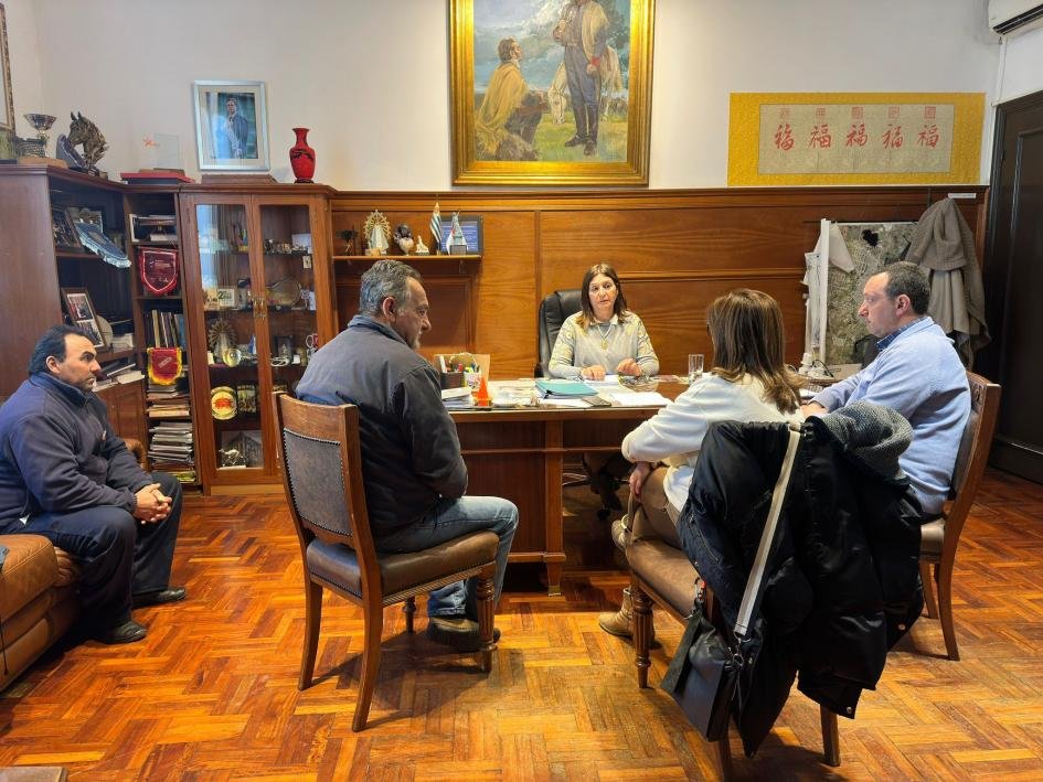 Reunión De Trabajo Con Vista A Los 150 Años De La Localidad De La Cruz Diario Cambios 8993