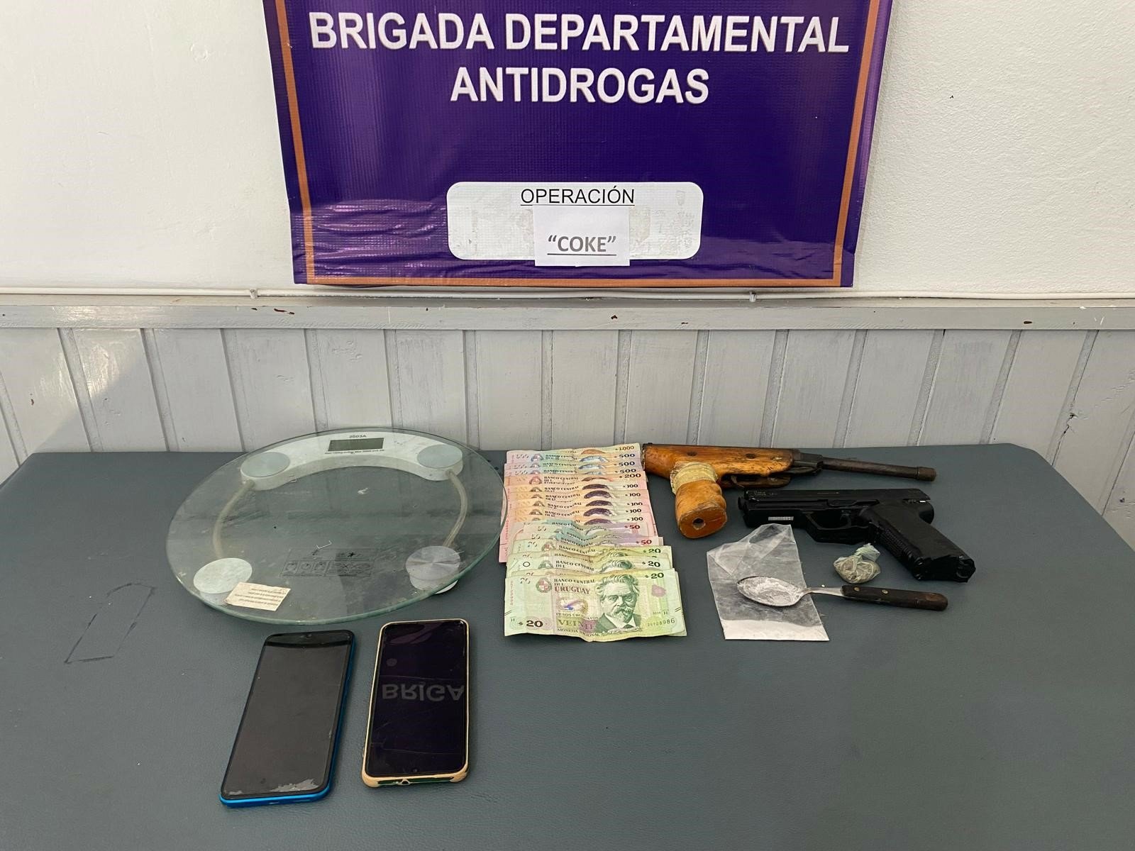 Desmantelamiento de redes de narcotráficoen Sarandí Grande y Cardal