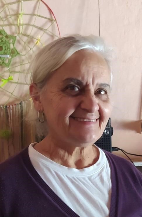 Escritores Floridenses: Ana Ríos -«El chistido»