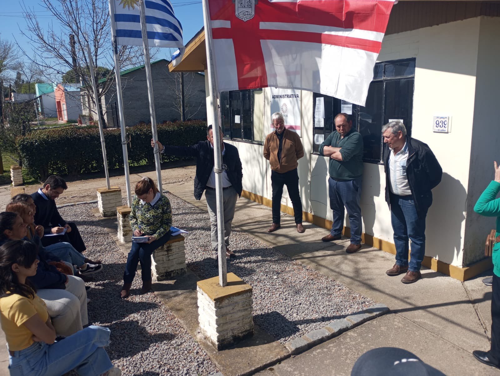 Intendente Enciso visitó Cardal y dialogó con vecinos