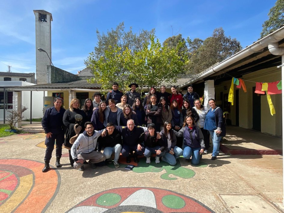 Taller sobre violencia de género en el liceo de Cerro Colorado