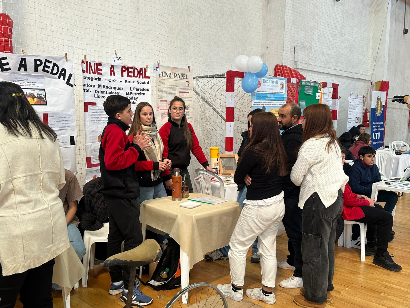 El Estadio 10 de Julio fue sede de la Feria Departamental de Clubes de Ciencia de Cultura