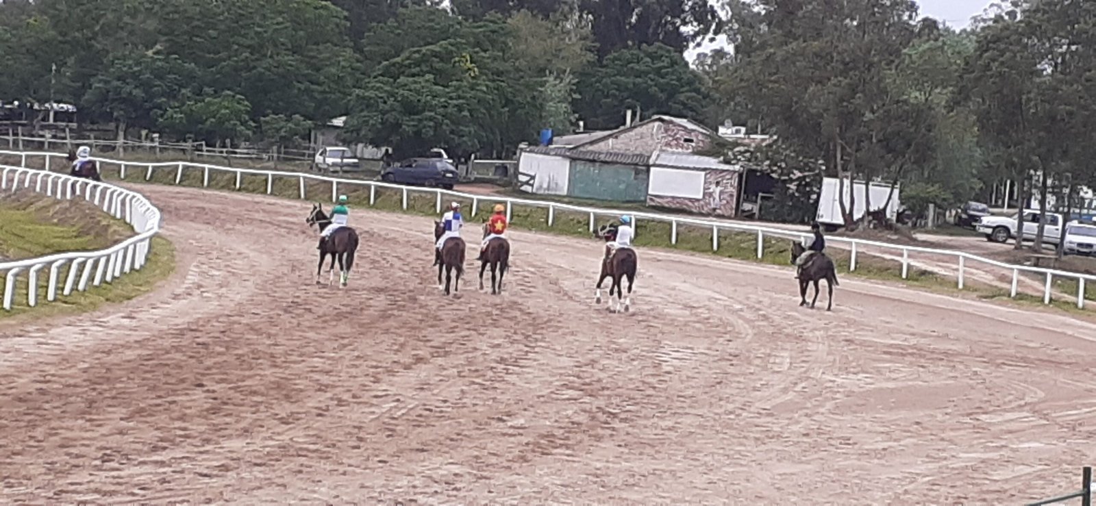 EL LUNES SE ANOTA PATA LA REUNION DEL PROXIMO JUEVES