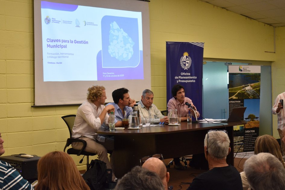 Jornada sobre gestión municipal y descentralización