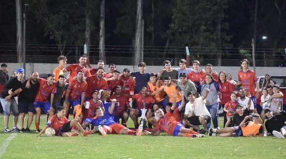 HISTÓRICO, CHACARITA DE FLORES JUGARÁ LA COPA B, INDEPENDIENTE CAMPEÓN DE LA LIGUILLA ESTÁ EN COPA A.