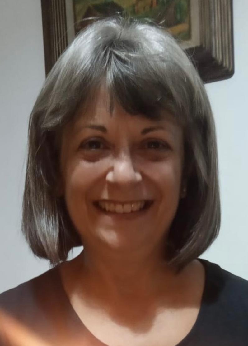 Escritores Floridenses: «De título cantinero» – Anahí Vidal